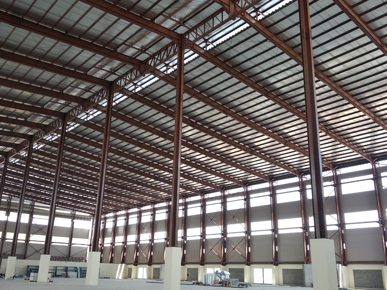 Pemasangan Insulasi Atap Gudang